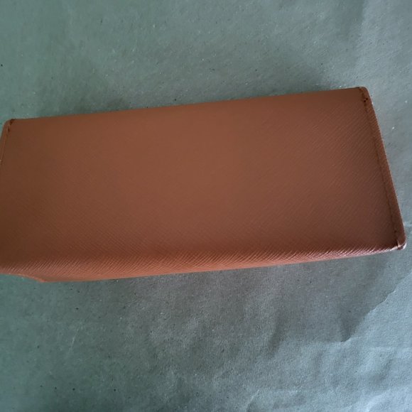 Tori Burch sunglasses case - Picture 4 of 5